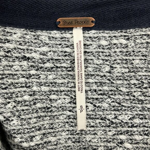 Free People Bright Lights Oversized Lightweight Loose Fit Gray Sweater Size S - Picture 8 of 8